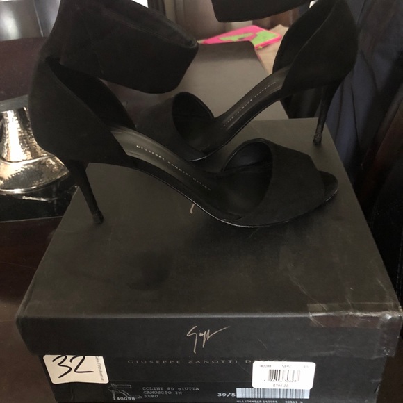 Giuseppe Zanotti Shoes - coline 80 siutta camoscio in nero